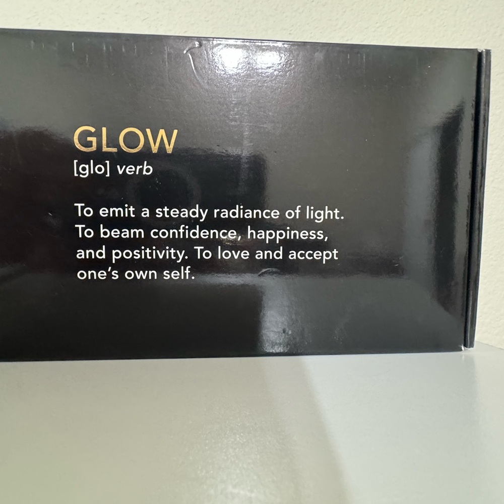 GloTech LED Compact Mirror - Picture 4 of 4